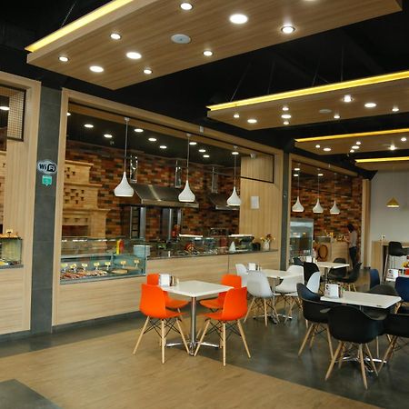 Hotel Lider Complex Vayk Luaran gambar
