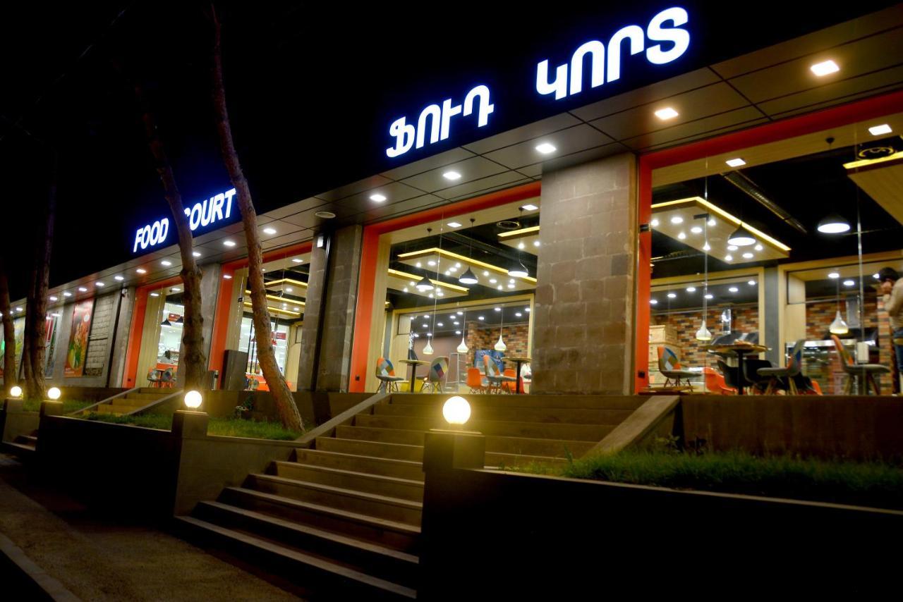 Hotel Lider Complex Vayk Luaran gambar